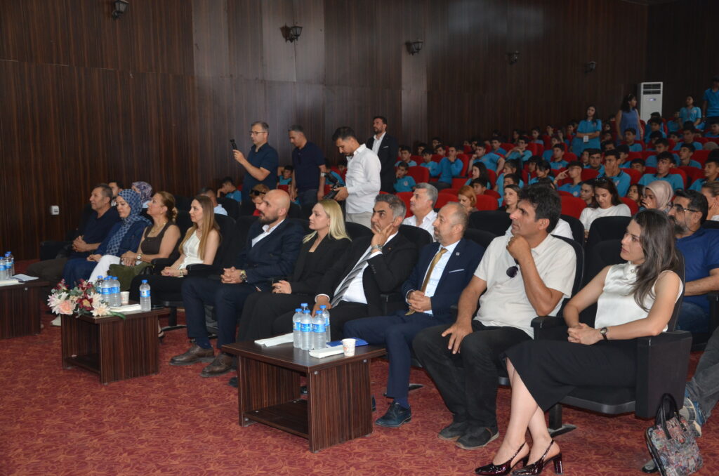 Mardin TSO Başkanı Hatip Çelik, 2. Kariyer Günleri’nde Gençlerle Buluştu